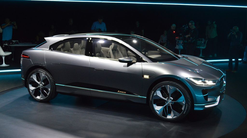 Jaguar I-Pace 2018 phiên bản sản xuất sẽ chính thức được bán ra vào đầu năm 2018
