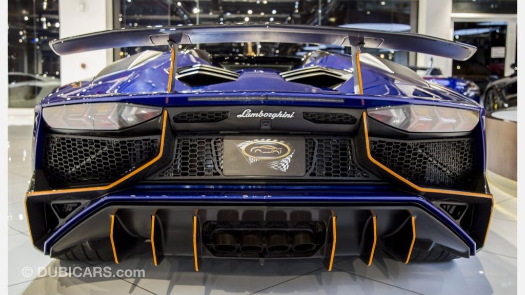 Lamborghini Aventador SV mui trần được rao bán ở Dubai với giá 13 tỷ VNĐ