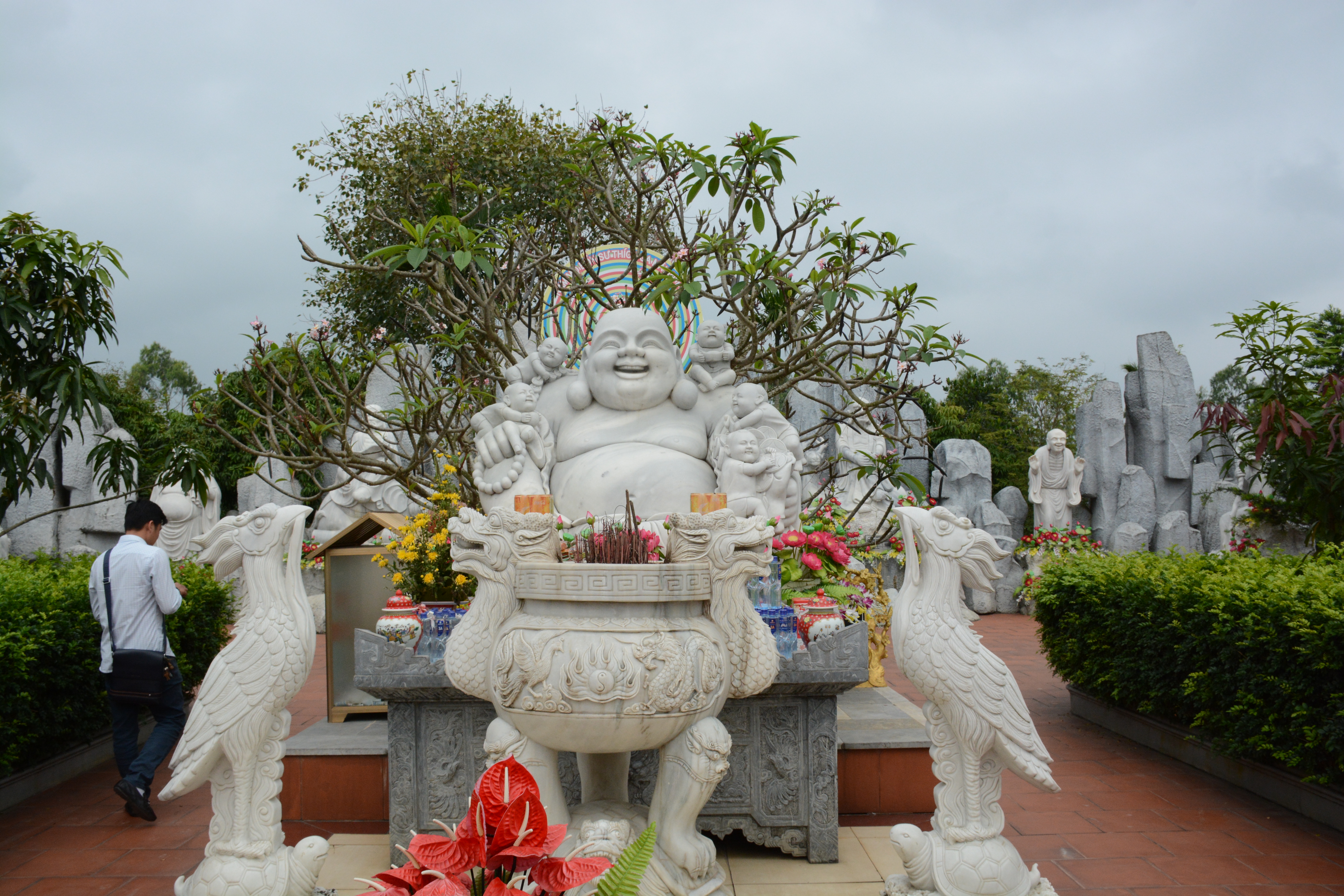 Điện thờ tư nhân trái phép ở Thái Bình: Trùng tên nhiều lãnh đạo trên bia công đức