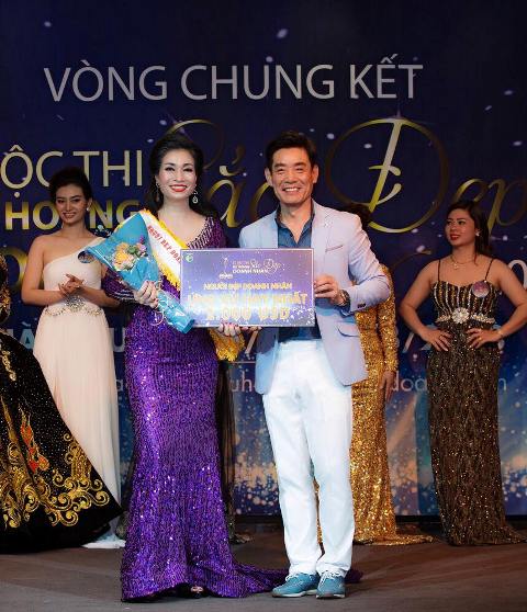 Trần Huyền Nhung đăng quang Nữ hoàng Sắc đẹp Doanh nhân 2018