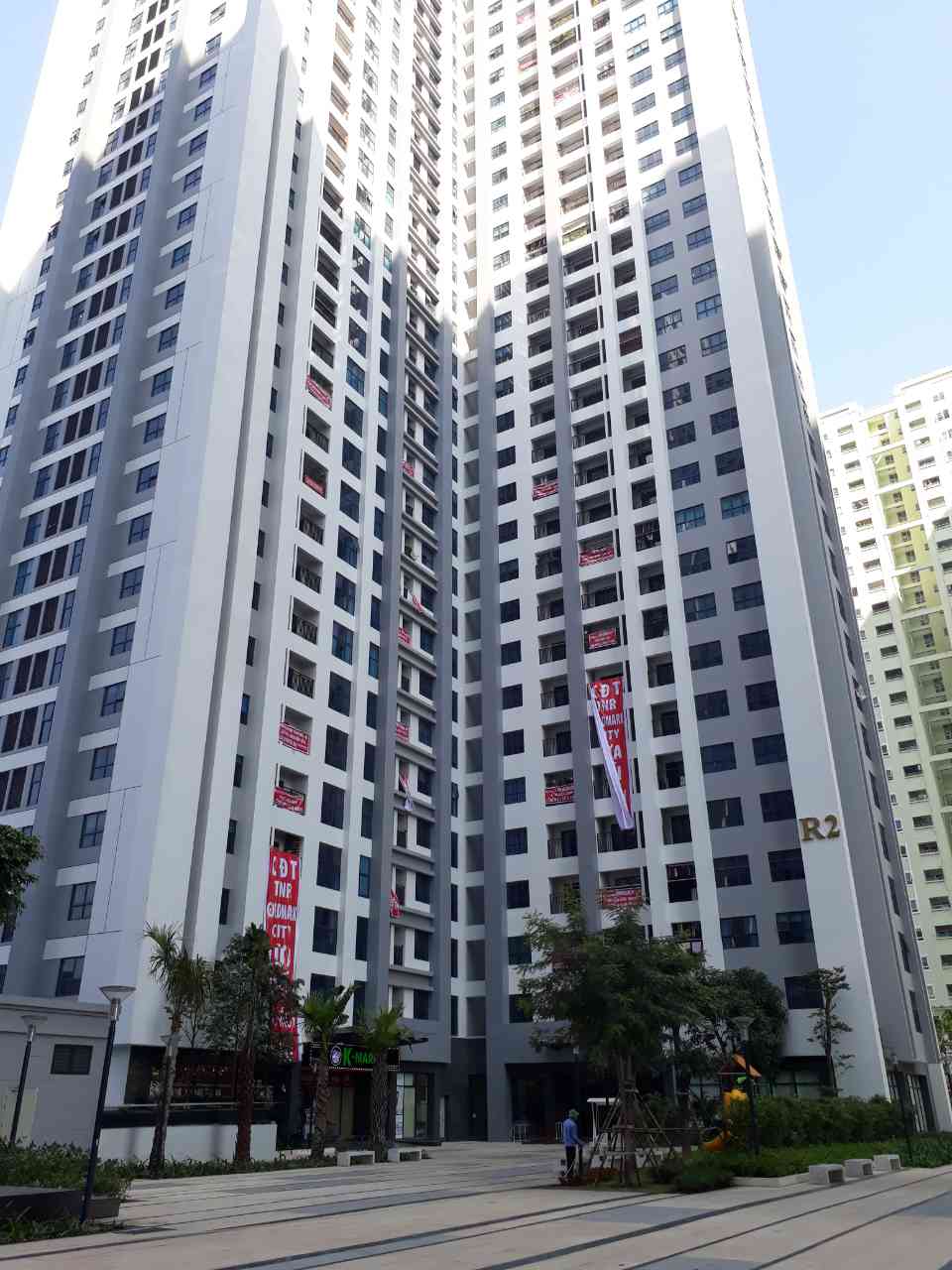 Tranh chấp đường liên khu Goldmark City  và Vinaconex 7: Tháo hàng rào là vi phạm pháp luật