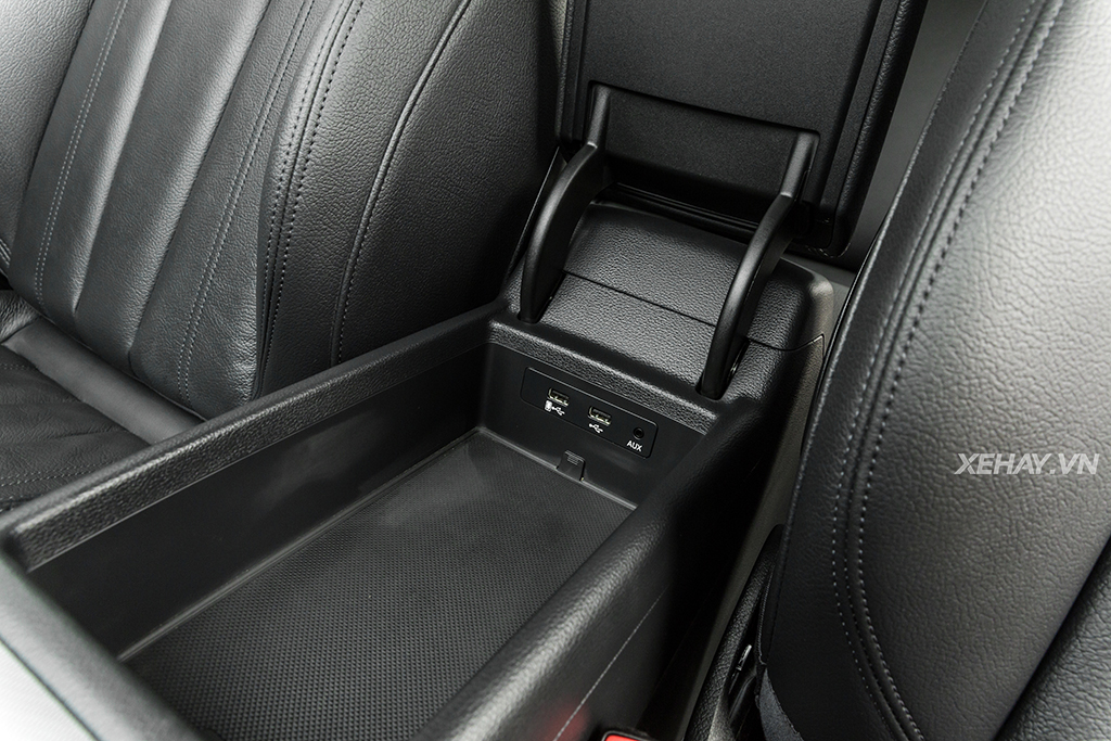 [ĐÁNH GIÁ XE] Audi A4 đối đầu Mercedes-Benz C250 Exclusive - Phần 2: Nội thất