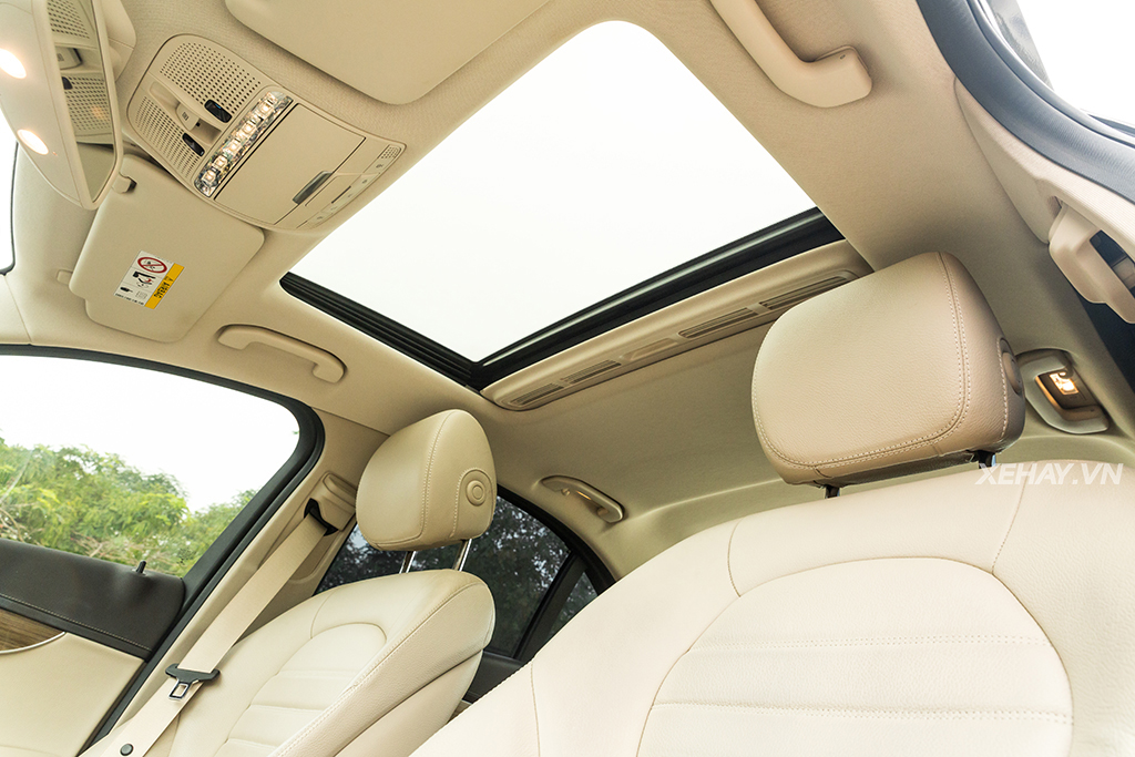 [ĐÁNH GIÁ XE] Audi A4 đối đầu Mercedes-Benz C250 Exclusive - Phần 2: Nội thất