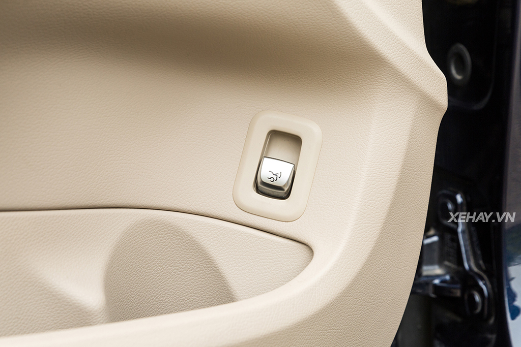[ĐÁNH GIÁ XE] Audi A4 đối đầu Mercedes-Benz C250 Exclusive - Phần 2: Nội thất