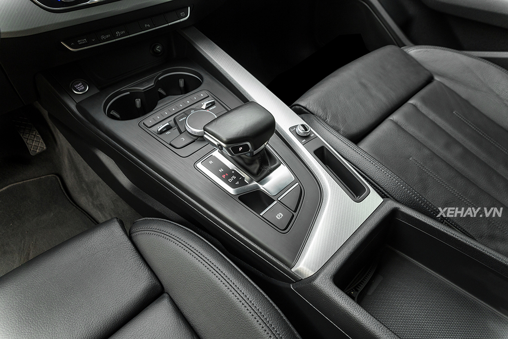 [ĐÁNH GIÁ XE] Audi A4 đối đầu Mercedes-Benz C250 Exclusive - Phần 2: Nội thất