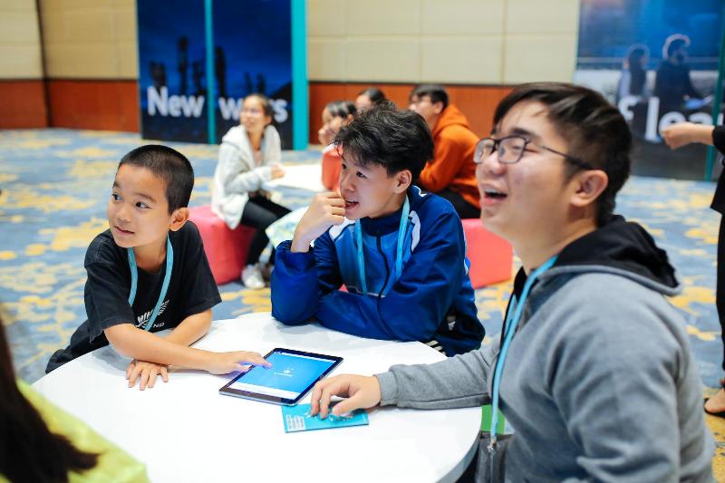 Phụ huynh và học sinh hào hứng với Triển lãm Giáo dục New Zealand 2018