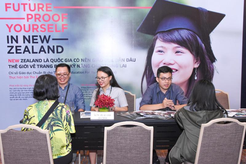 Phụ huynh và học sinh hào hứng với Triển lãm Giáo dục New Zealand 2018
