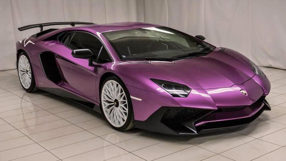Lamborghini Aventador mê hoặc với