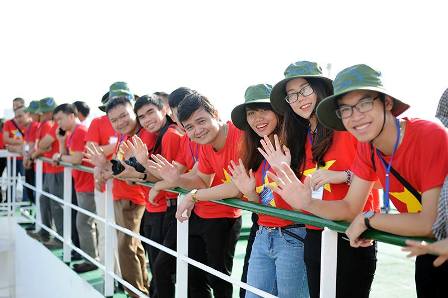 Hành trình “Tuổi trẻ vì biển đảo quê hương”