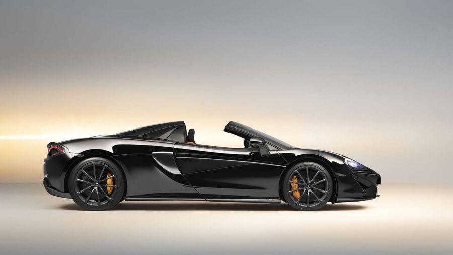 Khách hàng Mỹ đã có thể đặt mua McLaren 570S Spider Design Edition