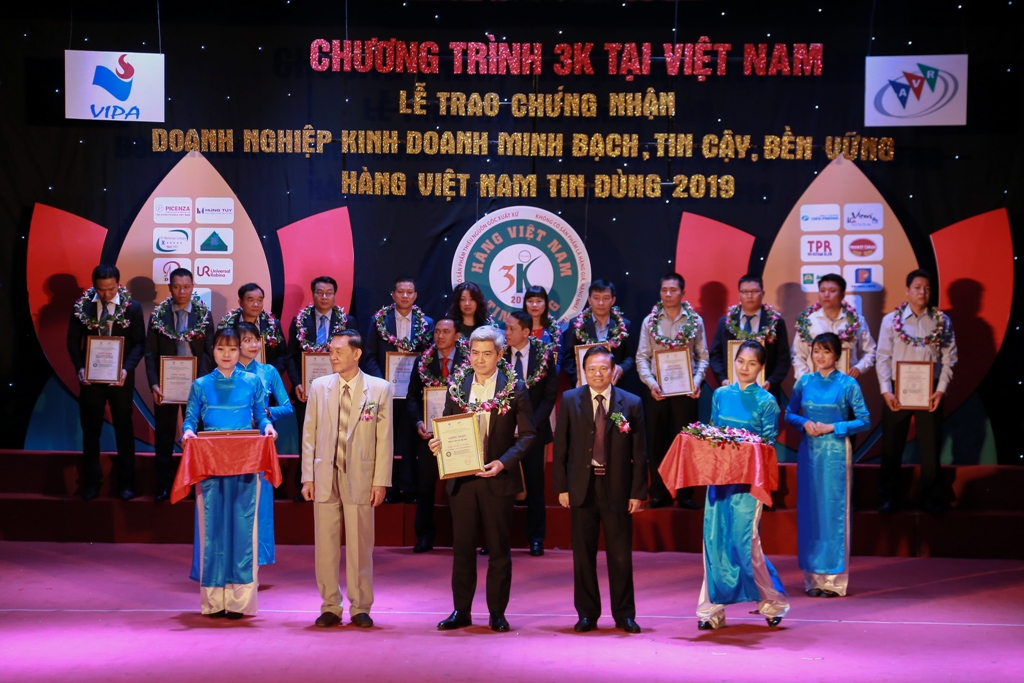 URC Việt Nam được vinh danh “Hàng Việt Nam tin dùng 2019”