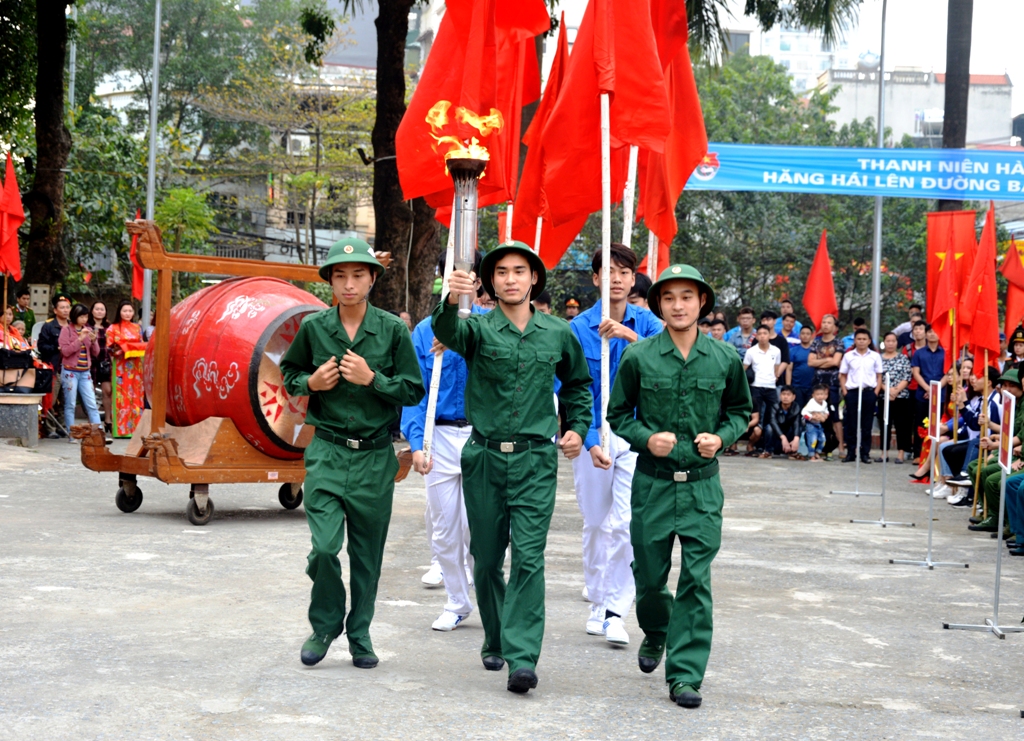 Khen thưởng 26 tập thể đạt kết quả tốt trong công tác tuyển chọn công dân nhập ngũ