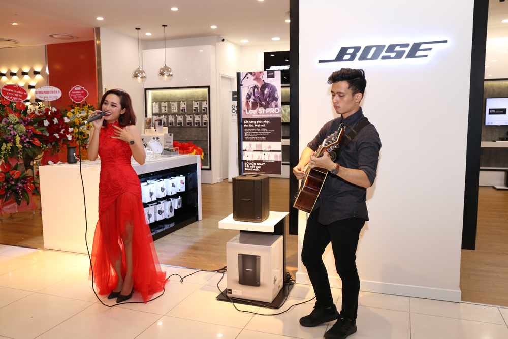 Khai trương Bose Store đầu tiên tại Hà Nội