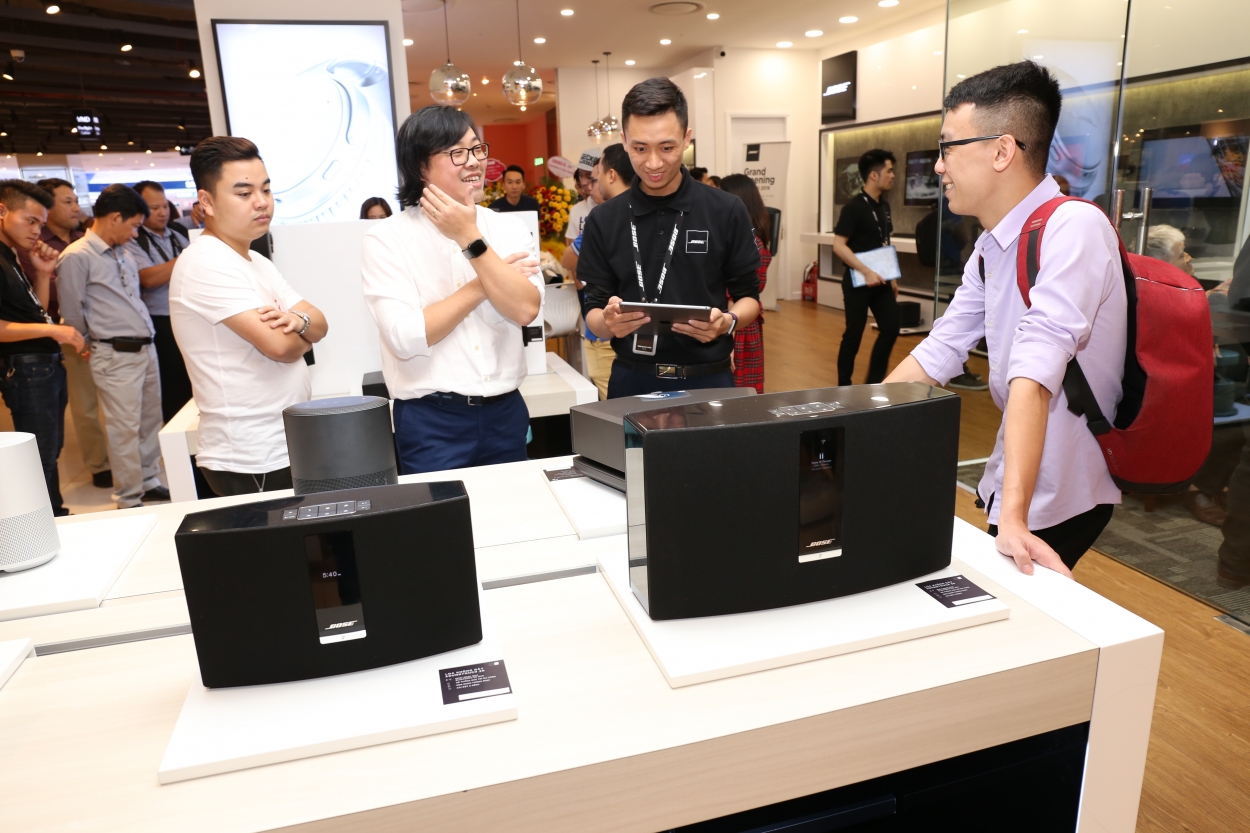 Khai trương Bose Store đầu tiên tại Hà Nội