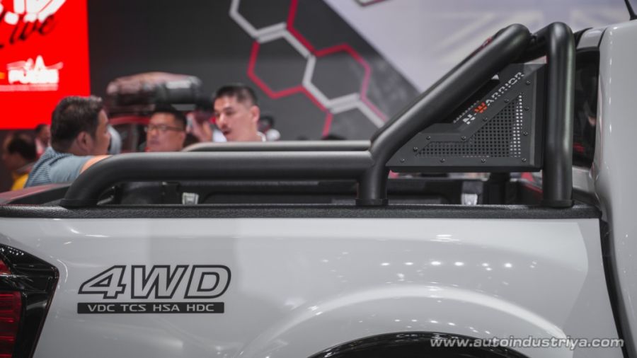Nissan Navara N-Warrior hầm hố và cá tính ra mắt khách hàng Philippines