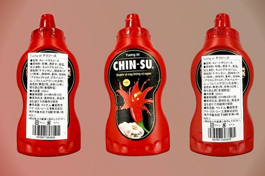 Tương ớt chinsu bị Nhật thu hồi vì chứa loại chất bảo quản Nhật không cho phép. Ảnh: P.V
