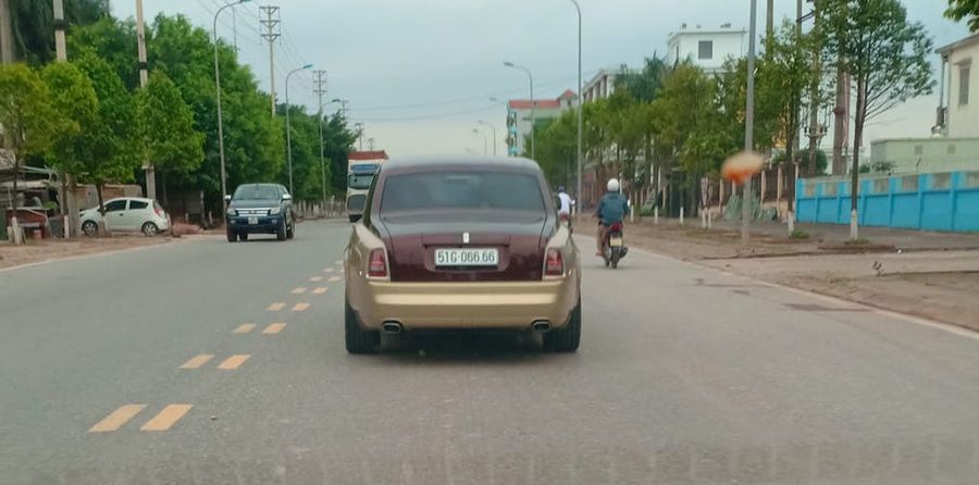 Rolls-Royce Phantom biển khủng 