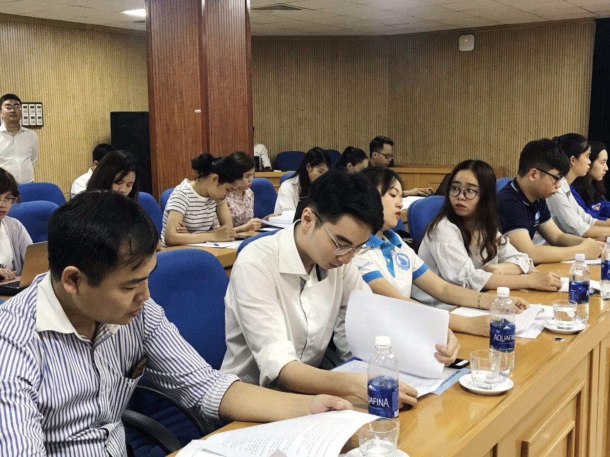 Cán bộ Hội Sinh viên các trường đại học, học viện, cao đẳng cùng tham dự chương trình