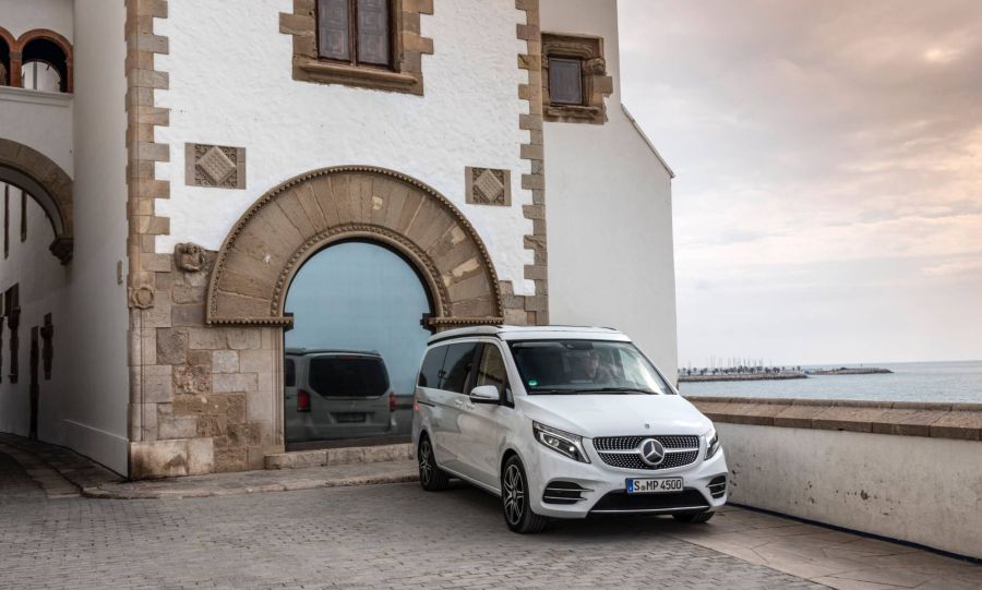 Mercedes V-Class 2019 - chiếc minivan sang trọng và đẳng cấp qua loạt ảnh chi tiết