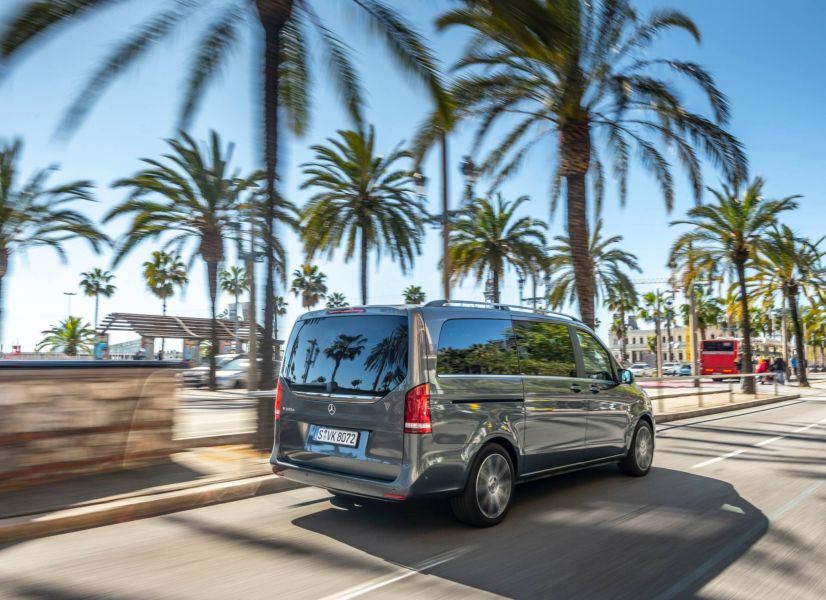 Mercedes V-Class 2019 - chiếc minivan sang trọng và đẳng cấp qua loạt ảnh chi tiết