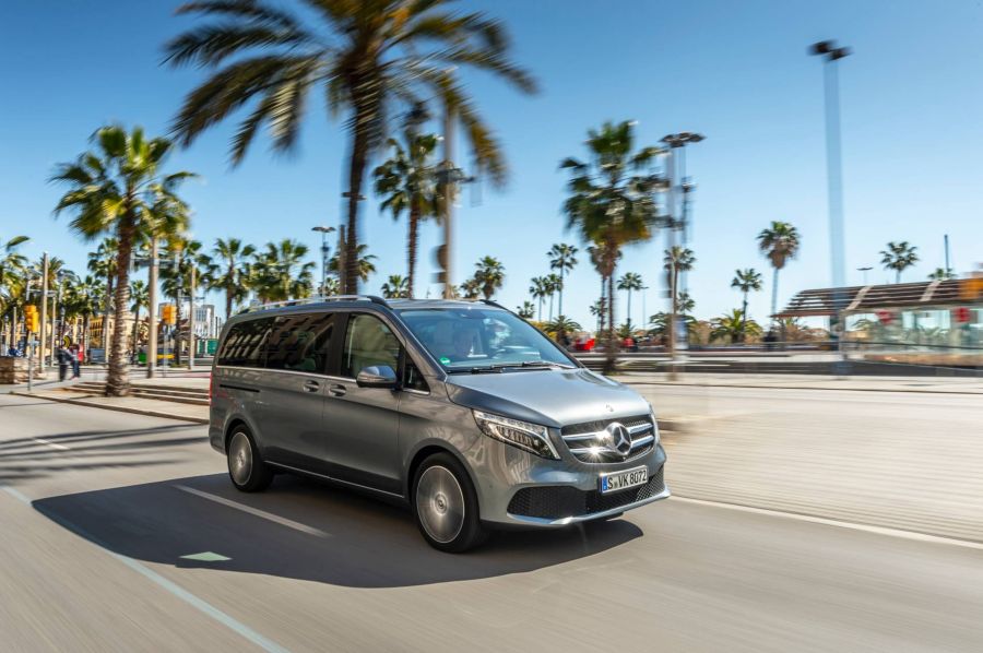 Mercedes V-Class 2019 - chiếc minivan sang trọng và đẳng cấp qua loạt ảnh chi tiết