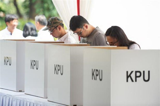 Sự cố hậu cần khiến 160.000 cử tri Indonesia phải bỏ phiếu muộn