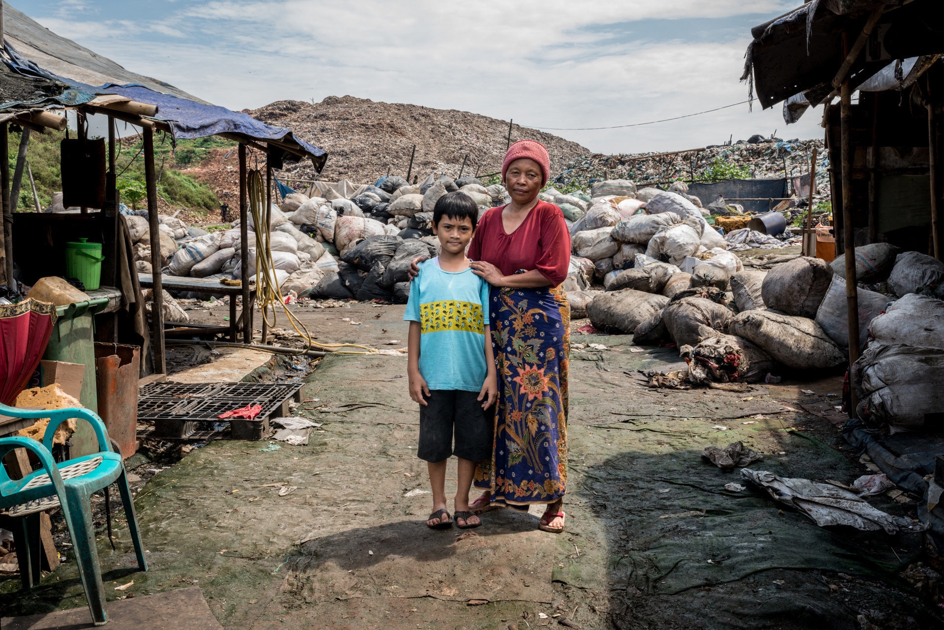 Cuộc sống nơi bãi rác lớn nhất Indonesia