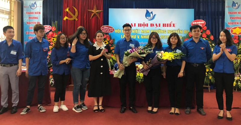 Ủy ban Hội liên hiệp Thanh niên Việt Nam phường Nguyễn Du nhiệm kỳ 2019 - 2024 ra mắt tại đại hội