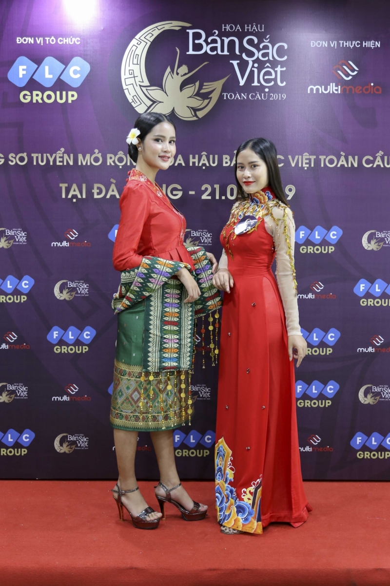 Hai chị em Un Thị Loi (trái) và Un Thanh Loan