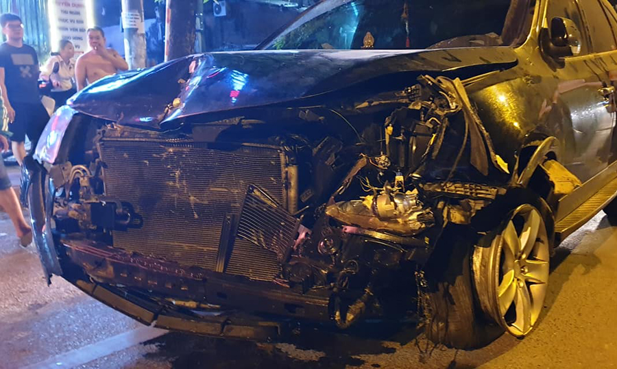 Hà Nội: Xe ô tô “điên” tai nạn liên hoàn khiến nữ công nhân quét rác tử vong
