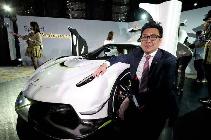 Đại diện tập đoàn Hong Kong này cho hay ông đã đặt hàng dưới 10 chiếc siêu xe Koenigsegg Jesko