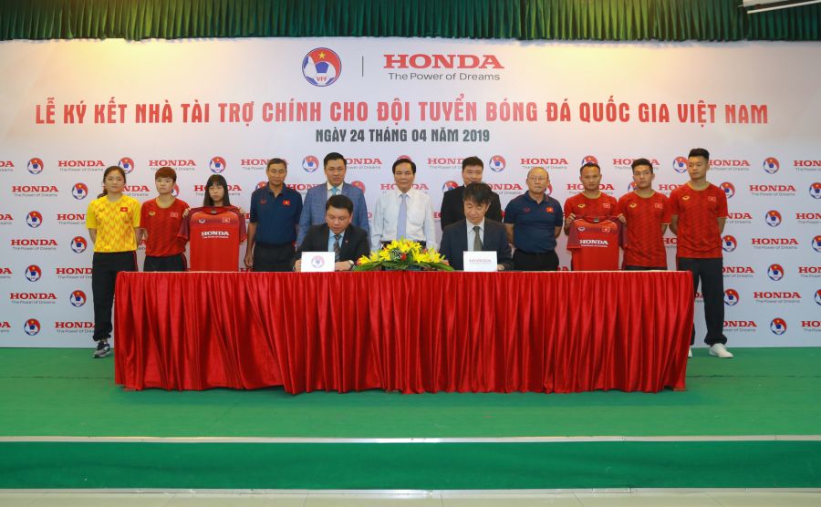 Honda Việt Nam trở thành nhà tài trợ chính cho các Đội tuyển Bóng đá Quốc gia Việt Nam