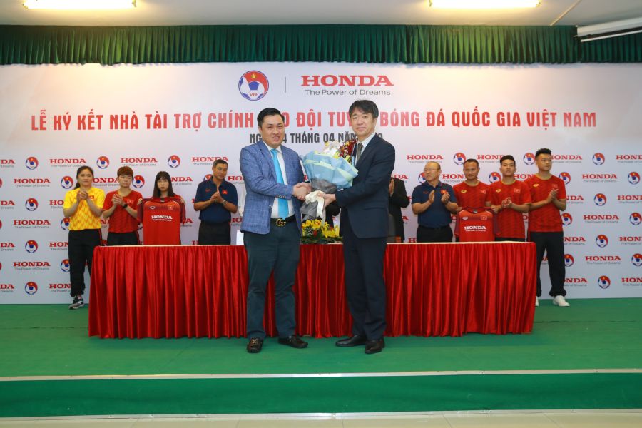 Honda Việt Nam trở thành nhà tài trợ chính cho các Đội tuyển Bóng đá Quốc gia Việt Nam