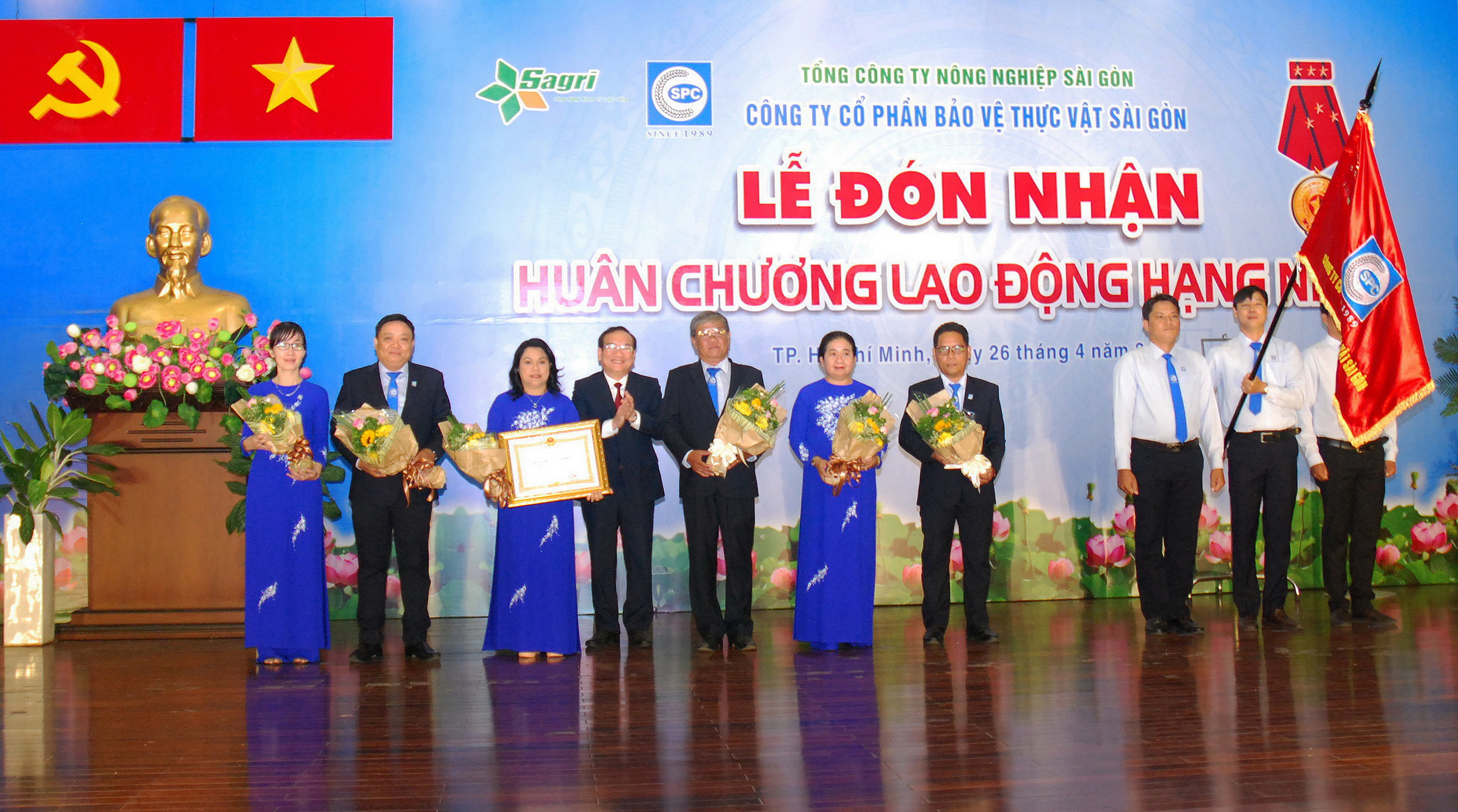 SPC đón nhận Huân chương Lao động Hạng Nhất