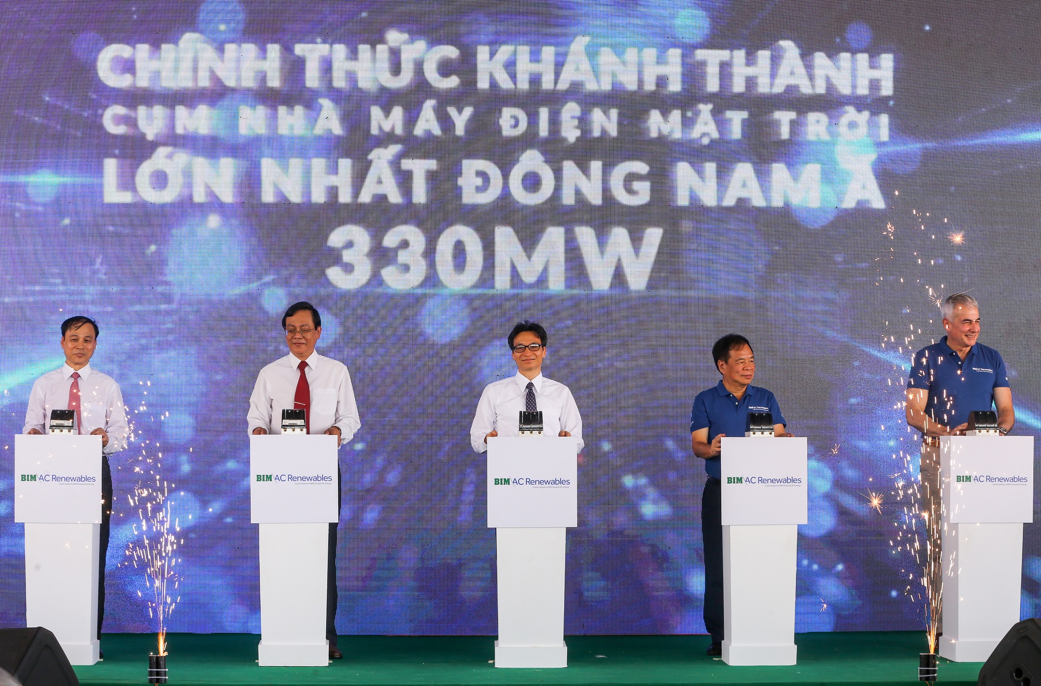 Cụm nhà máy điện mặt trời 330MWP lớn nhất Đông Nam Á chính thức hòa lưới điện quốc gia