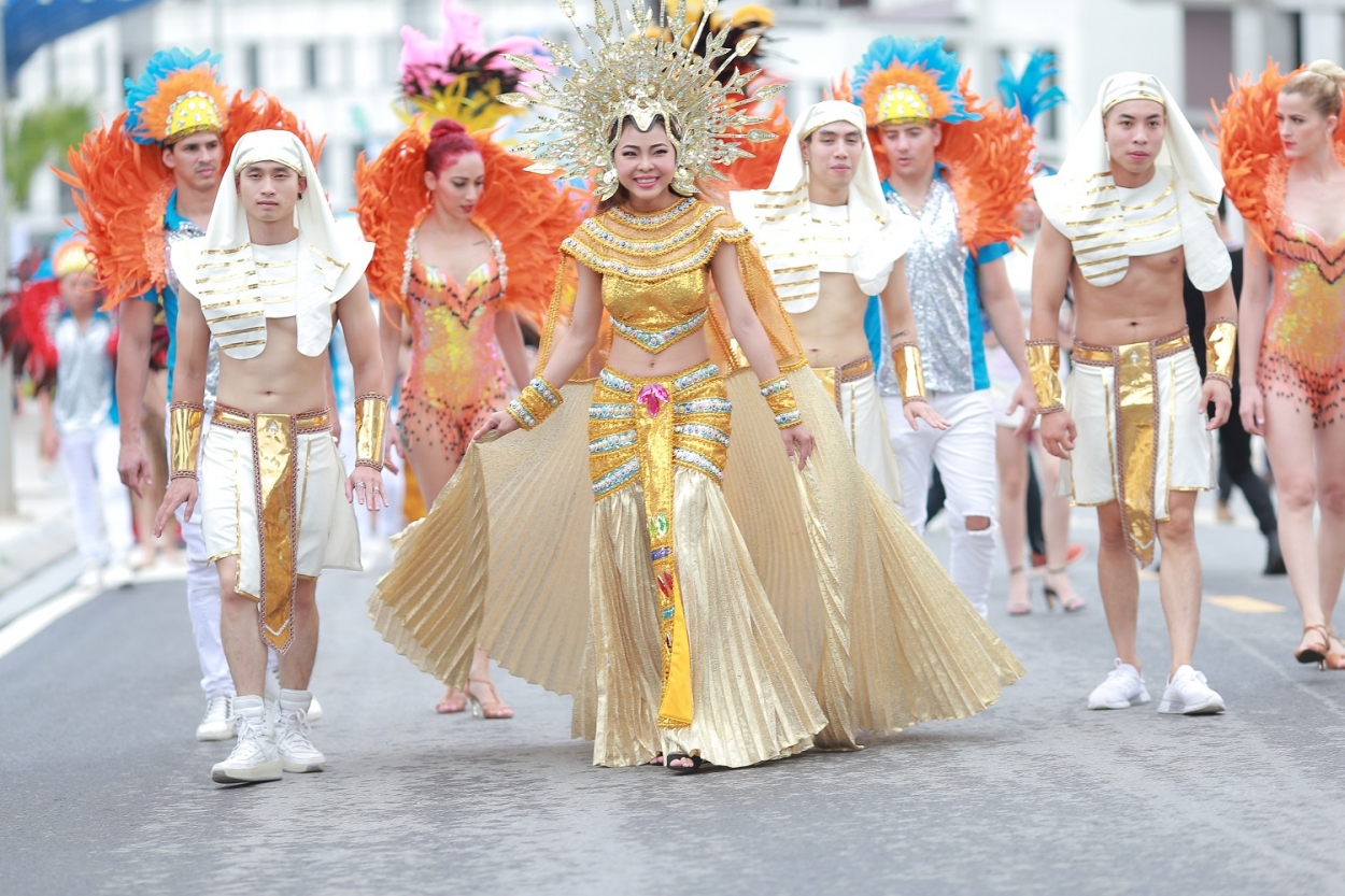 Mãn nhãn với những vũ điệu đường phố rực rỡ mở màn Carnaval Hạ Long 2019