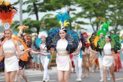 Mãn nhãn với những vũ điệu đường phố rực rỡ mở màn Carnaval Hạ Long 2019