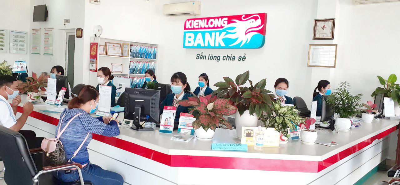 Kienlongbank giảm lãi suất vay 3% đối với khách hàng  bị ảnh hưởng bởi hạn hán và xâm nhập mặn