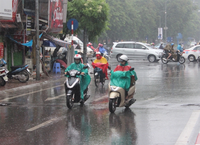 Nam Bộ chủ động ứng phó với mưa dông kèm lốc, sét, mưa đá