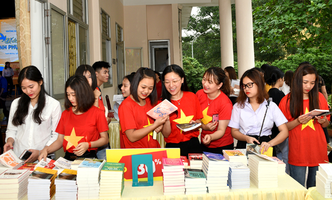 Phát động phong trào đọc sách tới cán bộ, giáo viên, học sinh, sinh viên
