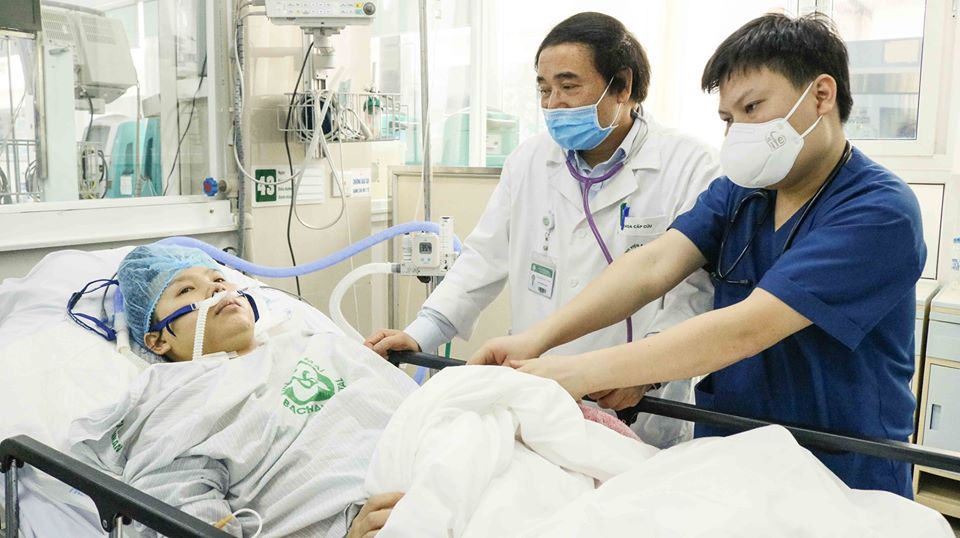 BV Bạch Mai cứu sống sản phụ sốc mất máu, hai lần ngừng tim