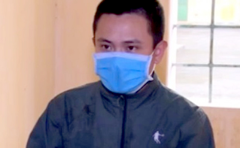Cùng tội danh chống người thi hành công vụ, bị cáo Trần Văn Mạnh nhận mức án 9 tháng tù giam