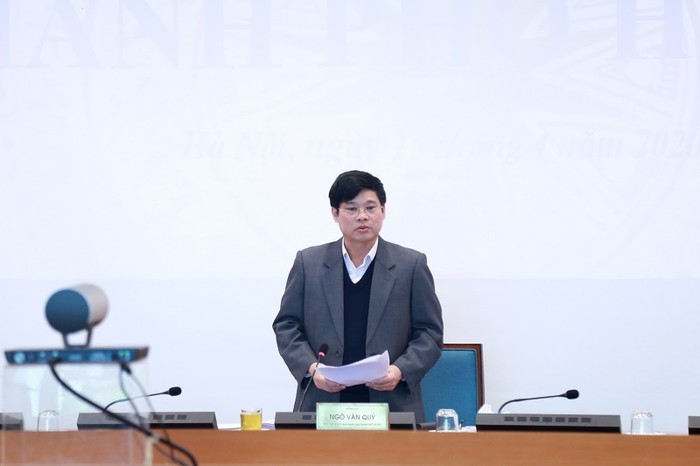 Phó Chủ tịch UBND thành phố Hà Nội Ngô Văn Quý báo cáo Thủ tướng về công tác phòng chống dịch của thành phố