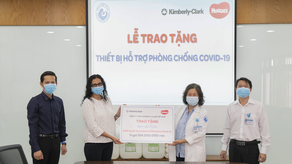 Kimberly-Clark và Huggies Việt Nam quyên góp vật phẩm y tế hỗ trợ cho 40 Bệnh viện phụ sản