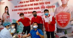 Dàn nghệ sĩ nổi tiếng lan tỏa nghĩa cử hiến máu không ngại Covid-19