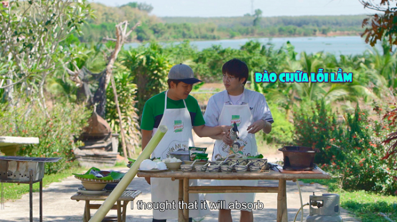 Duy Khánh bào chữa choa sự lóng nga lóng ngóng vì thiếu kĩ năng làm bếp khiến Trường Giang bật cười