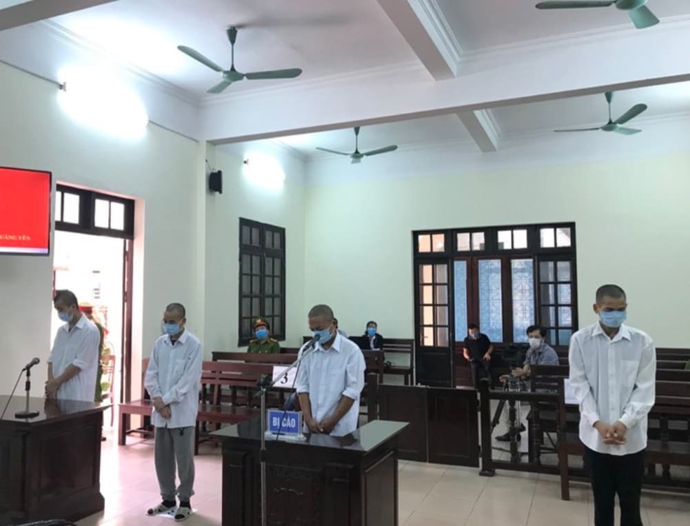 Quảng Ninh: Bản án 30 tháng tù cho 4 kẻ hành hung, vu vạ cán bộ kiểm dịch Covid-19