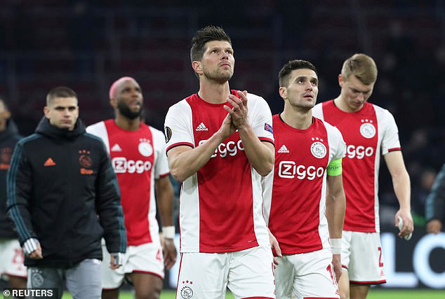 Ajax Amsterdam để tuột mất chiếc cúp vô địch lần thứ 35.