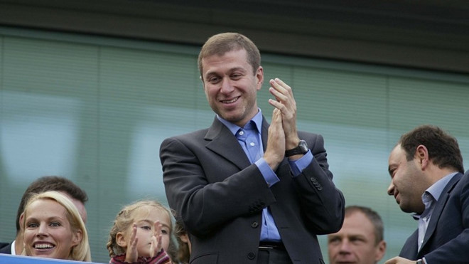 Ông chủ CLB Chelsea Roman Abramovich nhận được nhiều sự ủng hộ vì hành động tích cực chống dịch Covid-19.