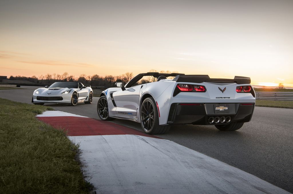 Chevrolet Corvette Carbon 65 có giá khởi điểm từ 1,85 tỷ VNĐ